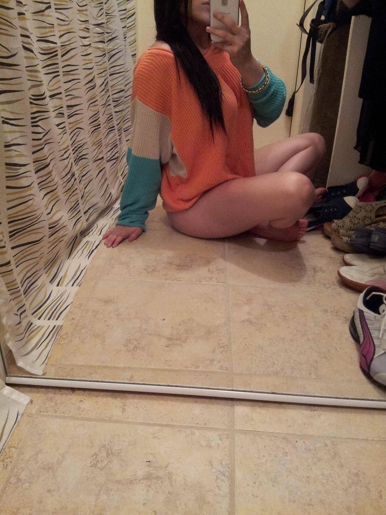 Samedi soir Orange : mes pieds cherchent adorateur passionné ! Samira - rencontre- Beurette-Orange